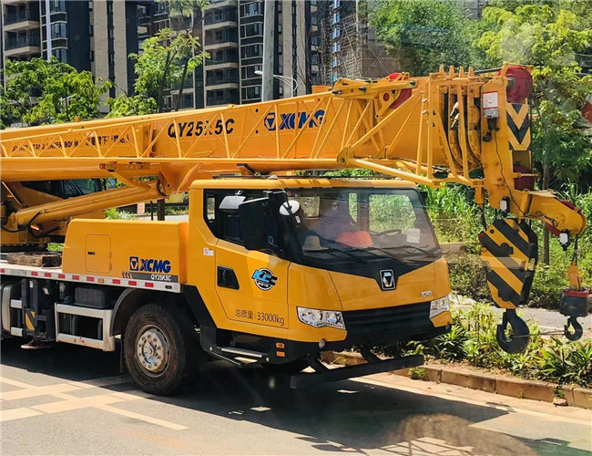 任丘市大件设备吊装租赁吊车