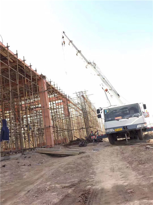 任丘市吊车作业的安全注意事项有哪些？