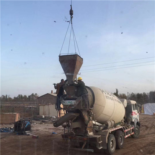 任丘市“精准瞄准”—— 吊车的 “定位导航” 技术